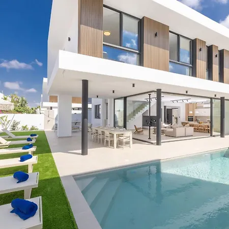 New 4 Bedroom With Pool, 100 Meters From The וילה *